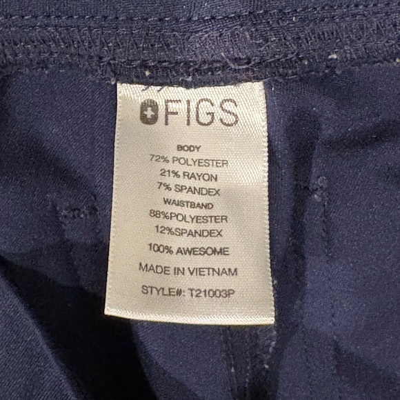 FIGS Technical Collection Dark Blue Scrub Set - Picture 4 of 7